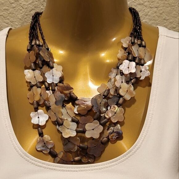 Statement Necklace Brown Beads Floral Shapes Lobster Claw Closure 10 in drop - Picture 3 of 10